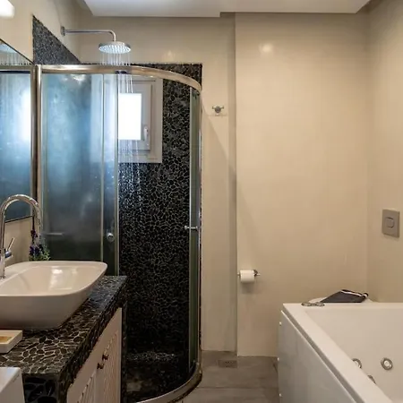 Apartment In The Heart Of & Free Pool - Nychteri *